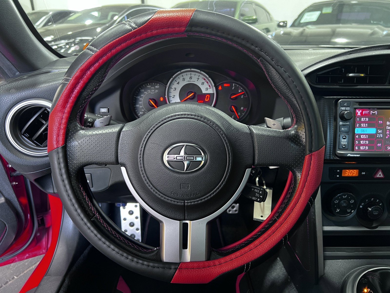 Used 2014 Scion FR-S image 9