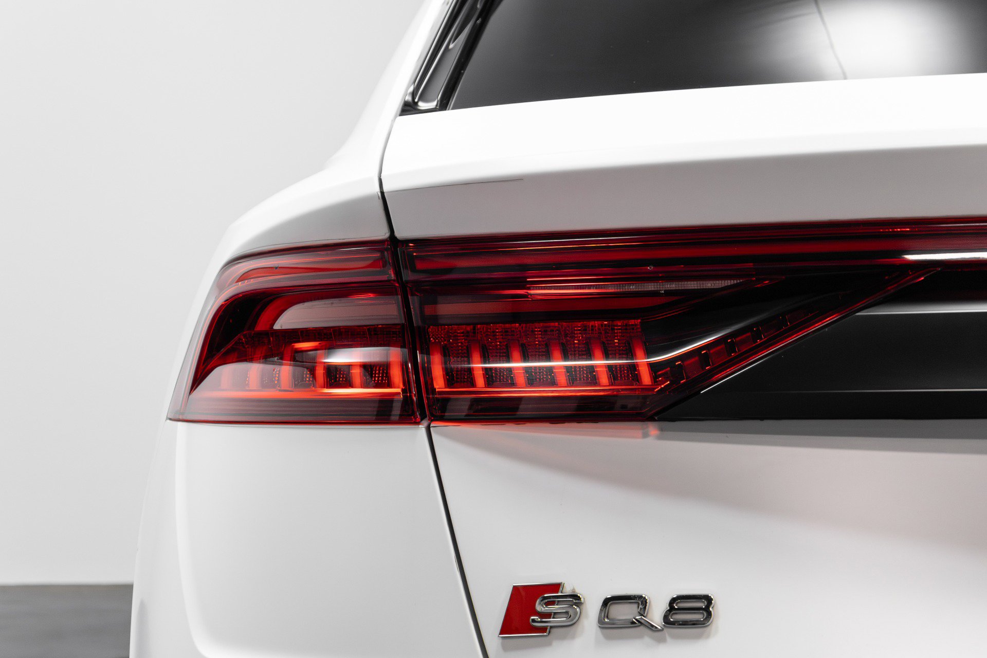 Used 2023 Audi SQ8 Prestige image 46