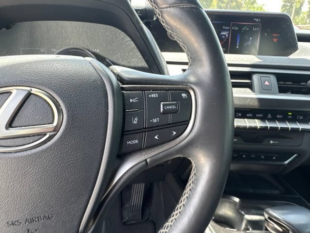 Used 2021 Lexus UX 250h w/ Premium Package AWD/4WD image 16