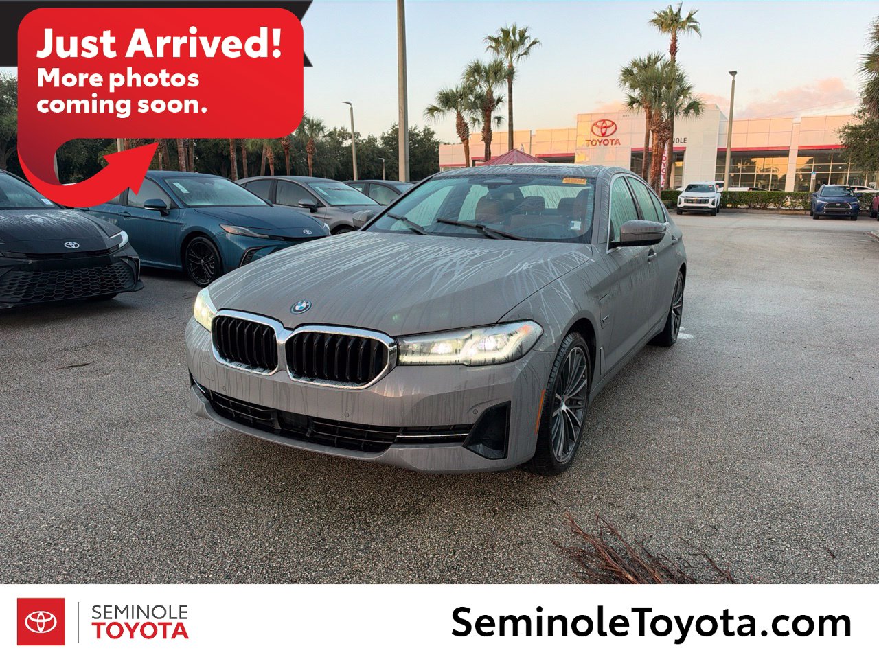 Used 2022 BMW 530e w/ Premium Package RWD image 1