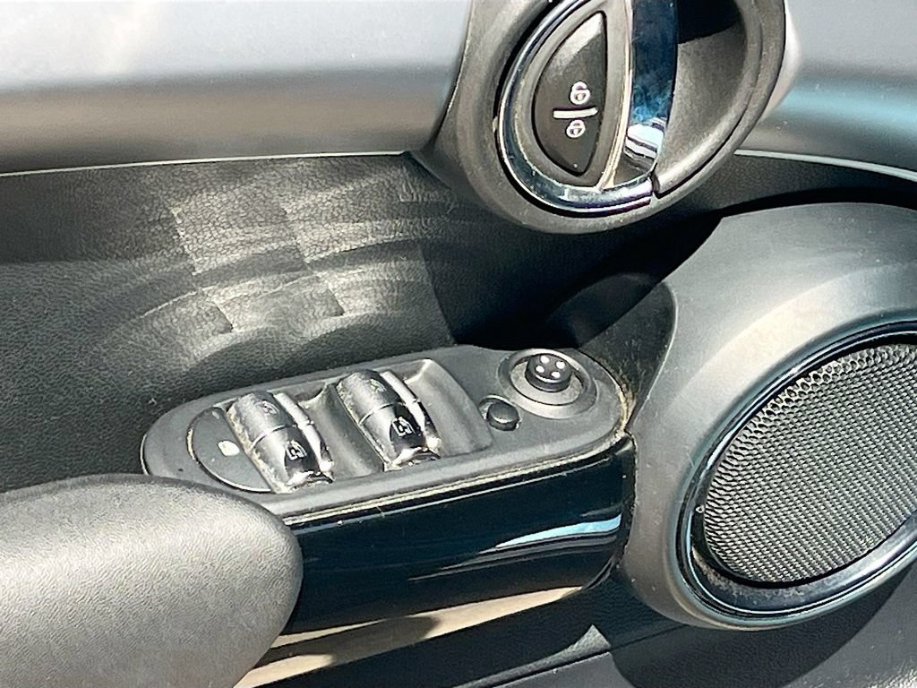 Used 2022 MINI Cooper S FWD image 17