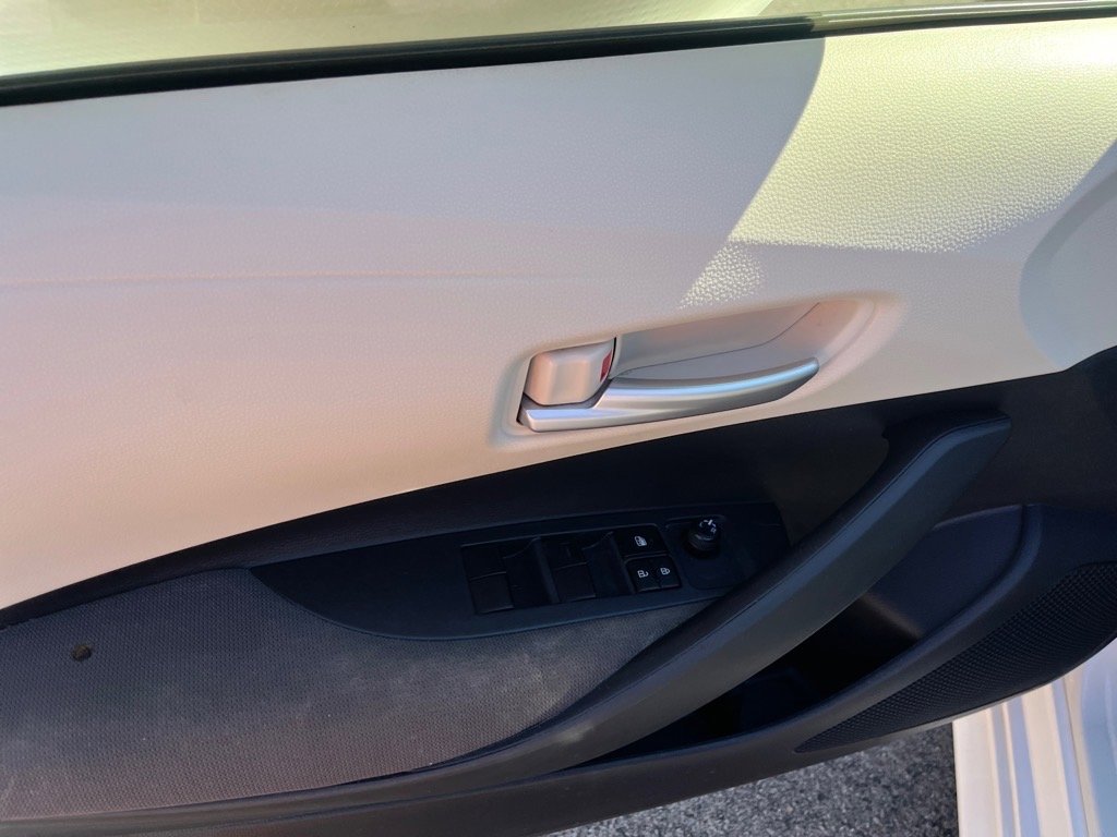 Used 2021 Toyota Corolla LE image 7