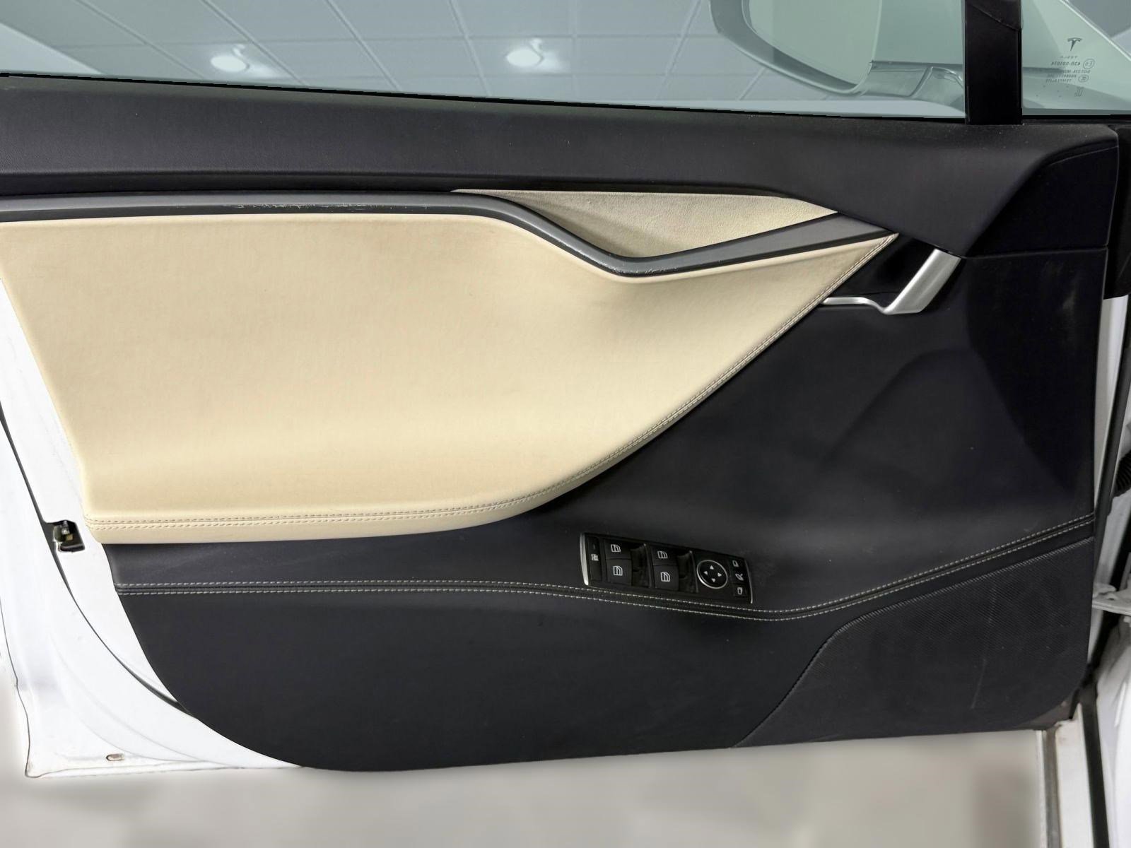 Used 2020 Tesla Model S Long Range image 12
