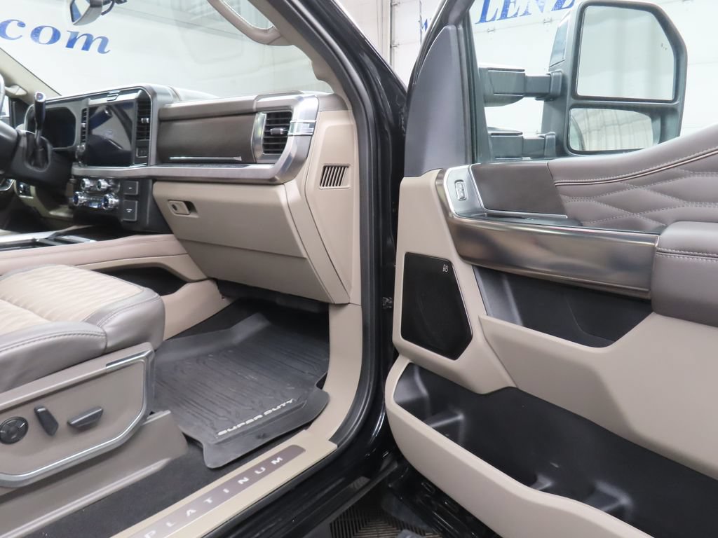 Used 2025 Ford F350 Platinum w/ Platinum Plus Package AWD/4WD image 33