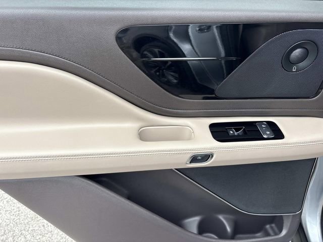 Certified 2023 Lincoln Aviator Reserve w/ Equipment Group 201A image 20