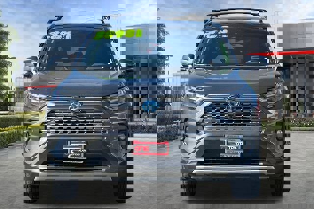 Used 2024 Toyota RAV4 Limited w/ Advanced Technology Package image 10