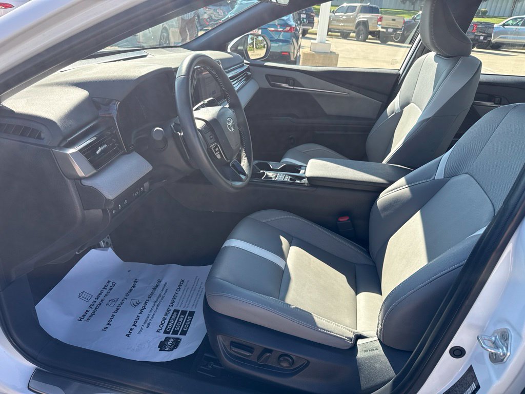 Certified 2025 Toyota Camry SE w/ Convenience Package AWD/4WD image 7