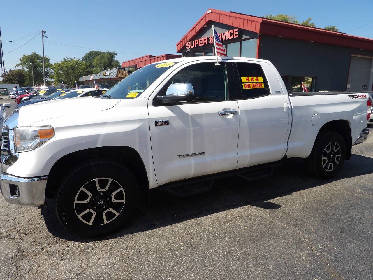 Used 2016 Toyota Tundra SR5 image 1