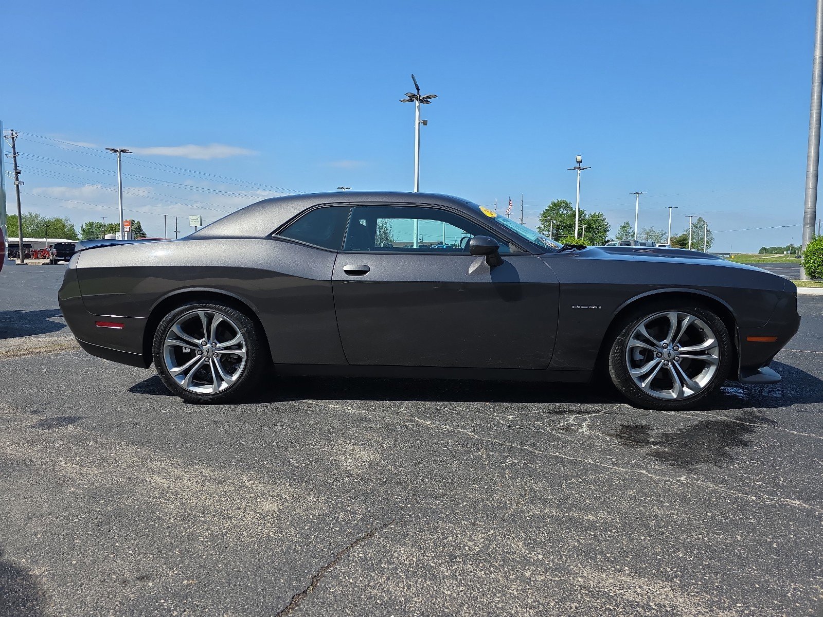 Used 2021 Dodge Challenger R/T RWD image 4
