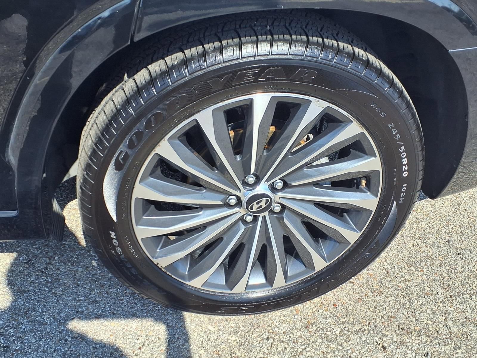 Used 2024 Hyundai Palisade Calligraphy image 25