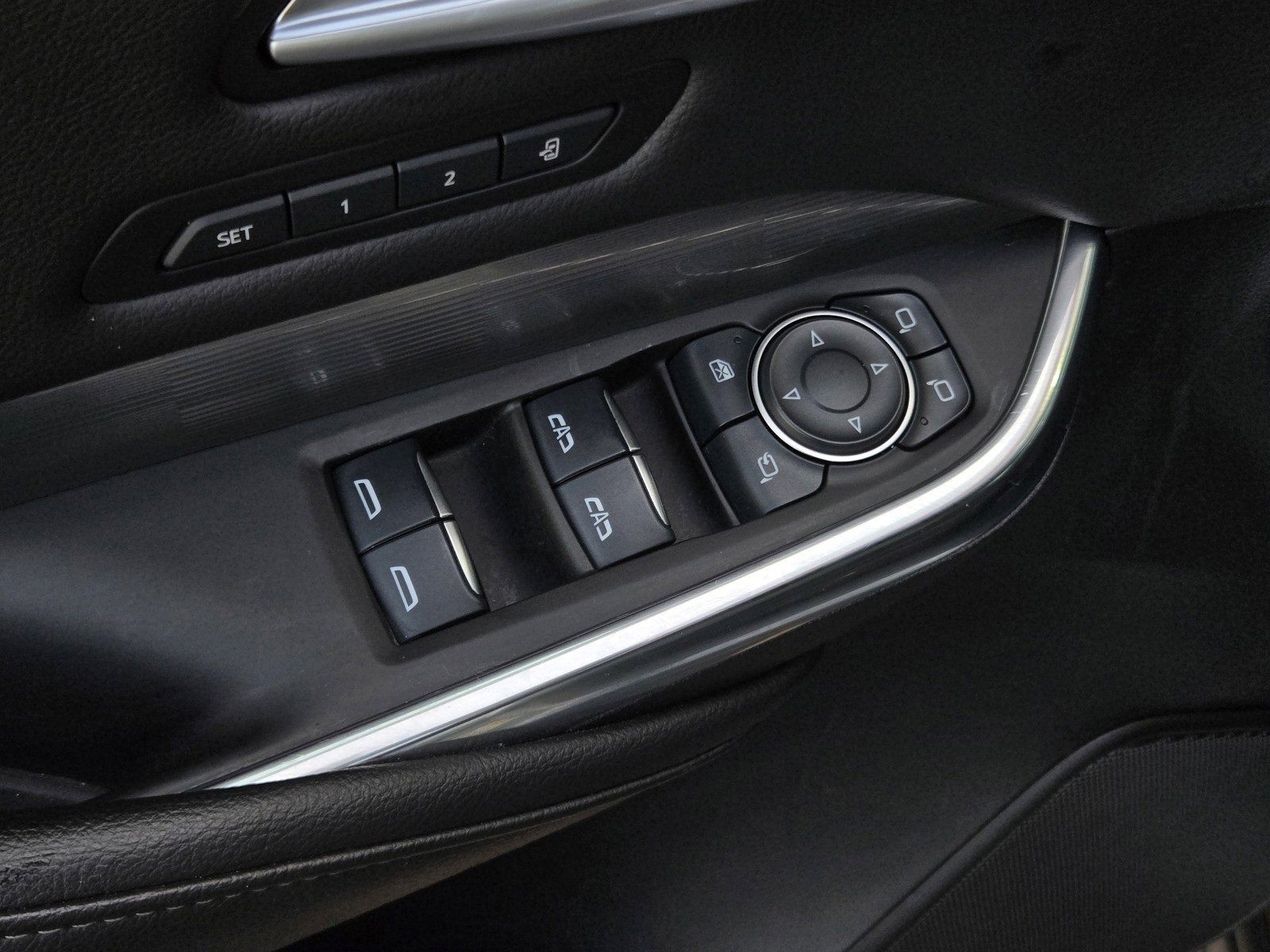 Used 2024 Cadillac XT4 Premium Luxury image 10