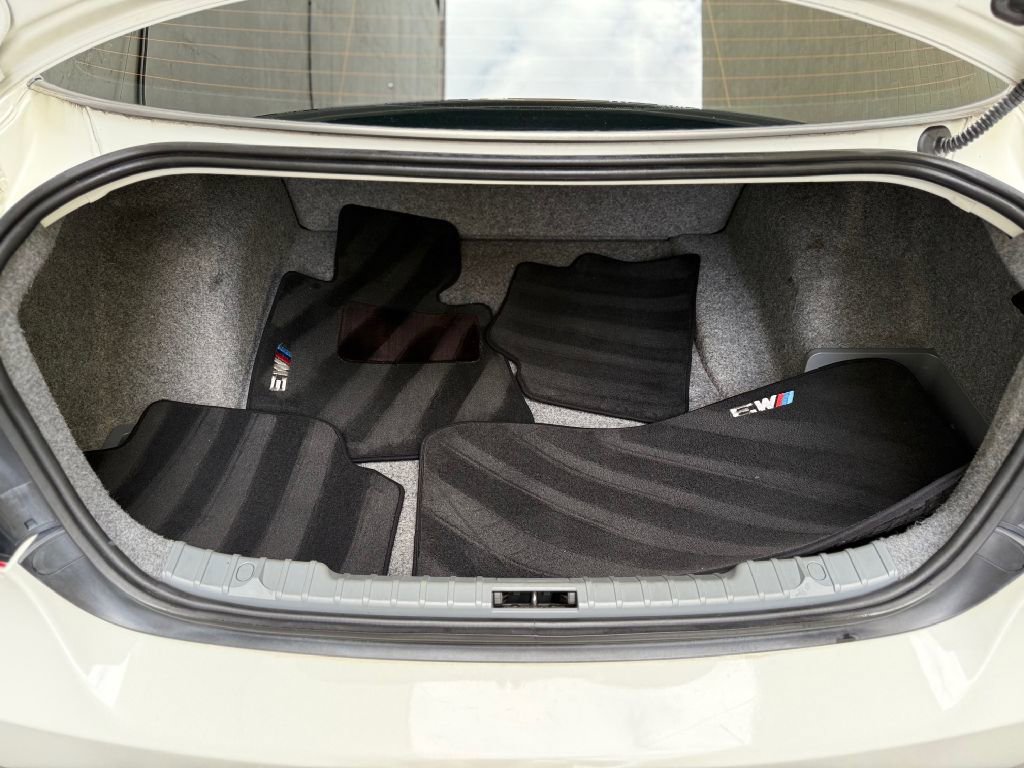 Used 2011 BMW M3 Sedan image 21