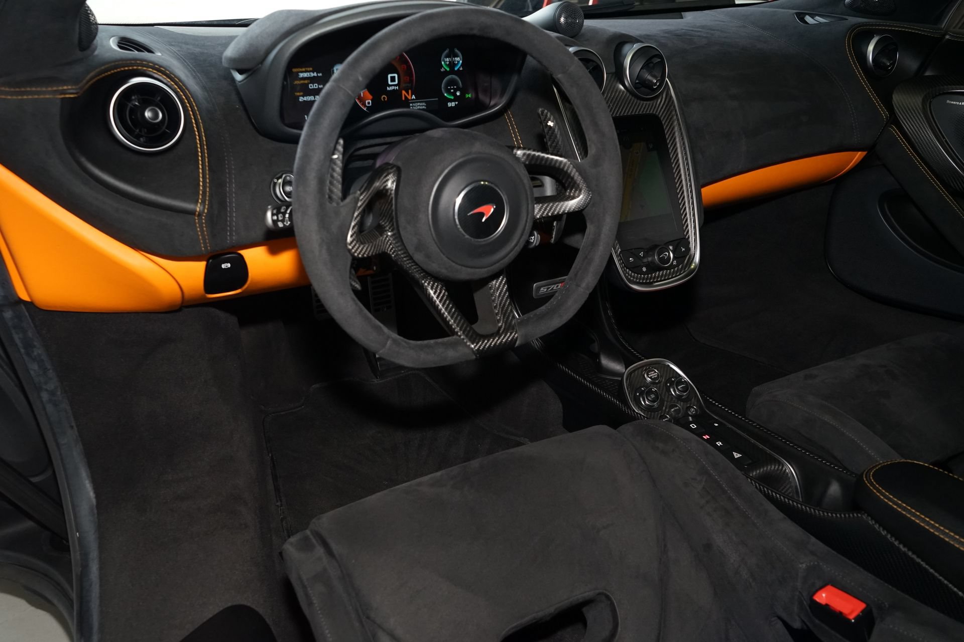 Used 2018 McLaren 570S Coupe RWD image 13