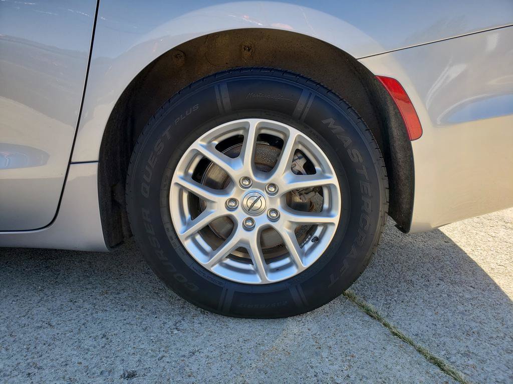 Used 2021 Chrysler Pacifica Touring-L FWD image 24