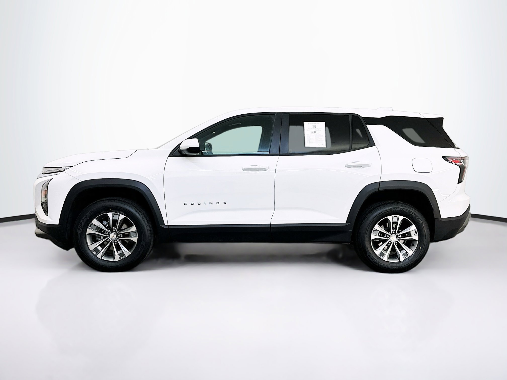 Used 2025 Chevrolet Equinox LT image 4