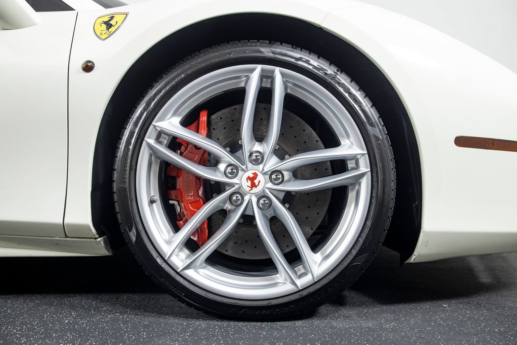 Used 2017 Ferrari 488 Spider RWD image 30