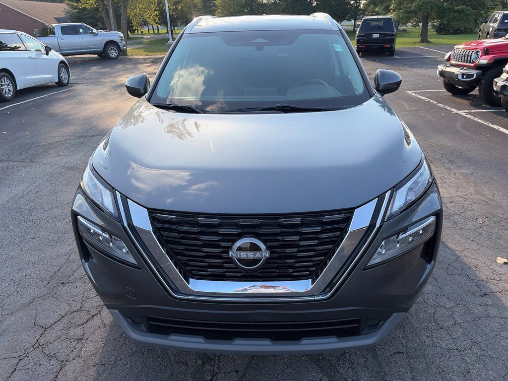 Used 2023 Nissan Rogue SV w/ SV Premium B Package AWD/4WD image 3