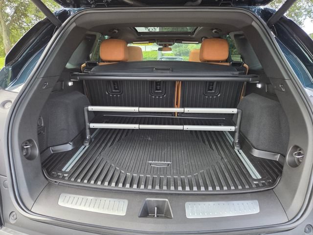 Used 2025 Cadillac XT5 Premium Luxury w/ LPO, Floor Liner Package FWD image 18