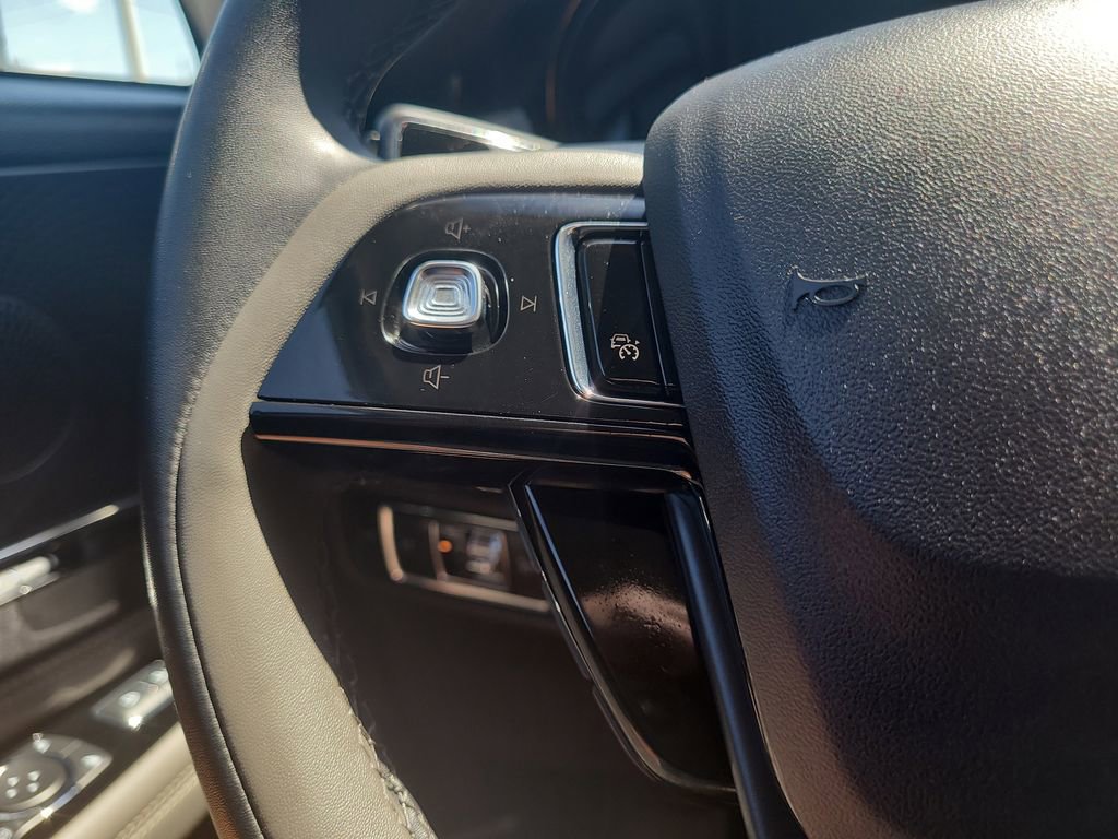 Used 2024 Lincoln Corsair FWD image 27