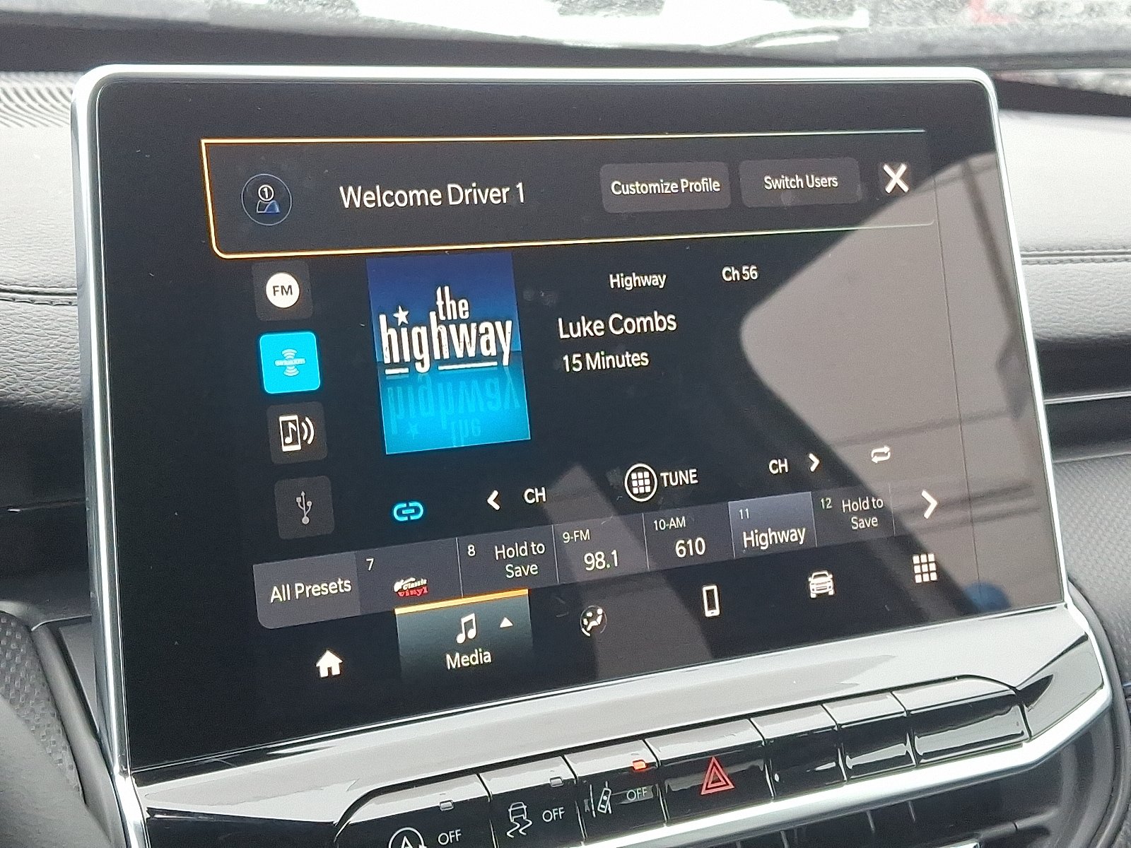 New 2026 Jeep Compass Latitude AWD/4WD image 15