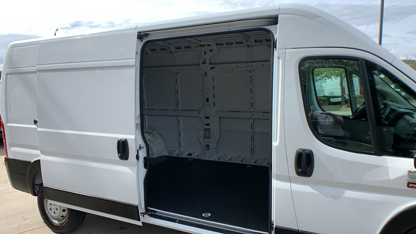 Used 2022 RAM ProMaster 2500 FWD image 19