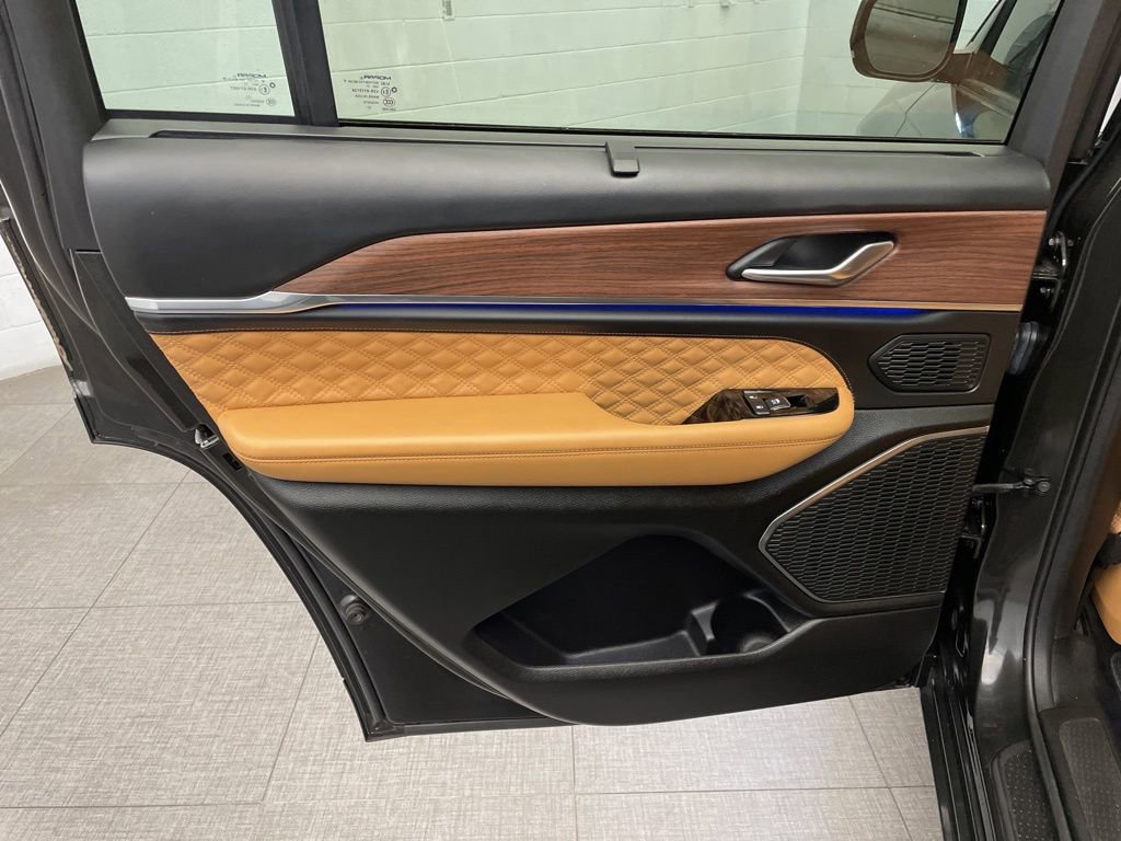 Certified 2022 Jeep Grand Cherokee L Summit w/ Advanced Protech Group IV AWD/4WD image 26