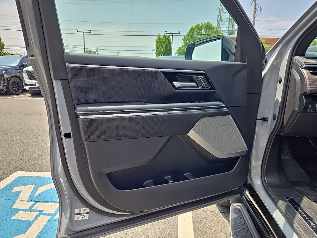 Used 2026 GMC Sierra EV Denali AWD/4WD image 13