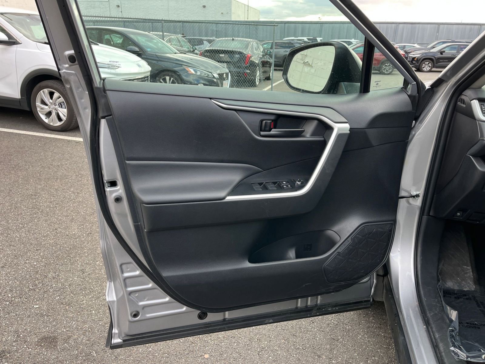 Used 2025 Toyota RAV4 LE image 20