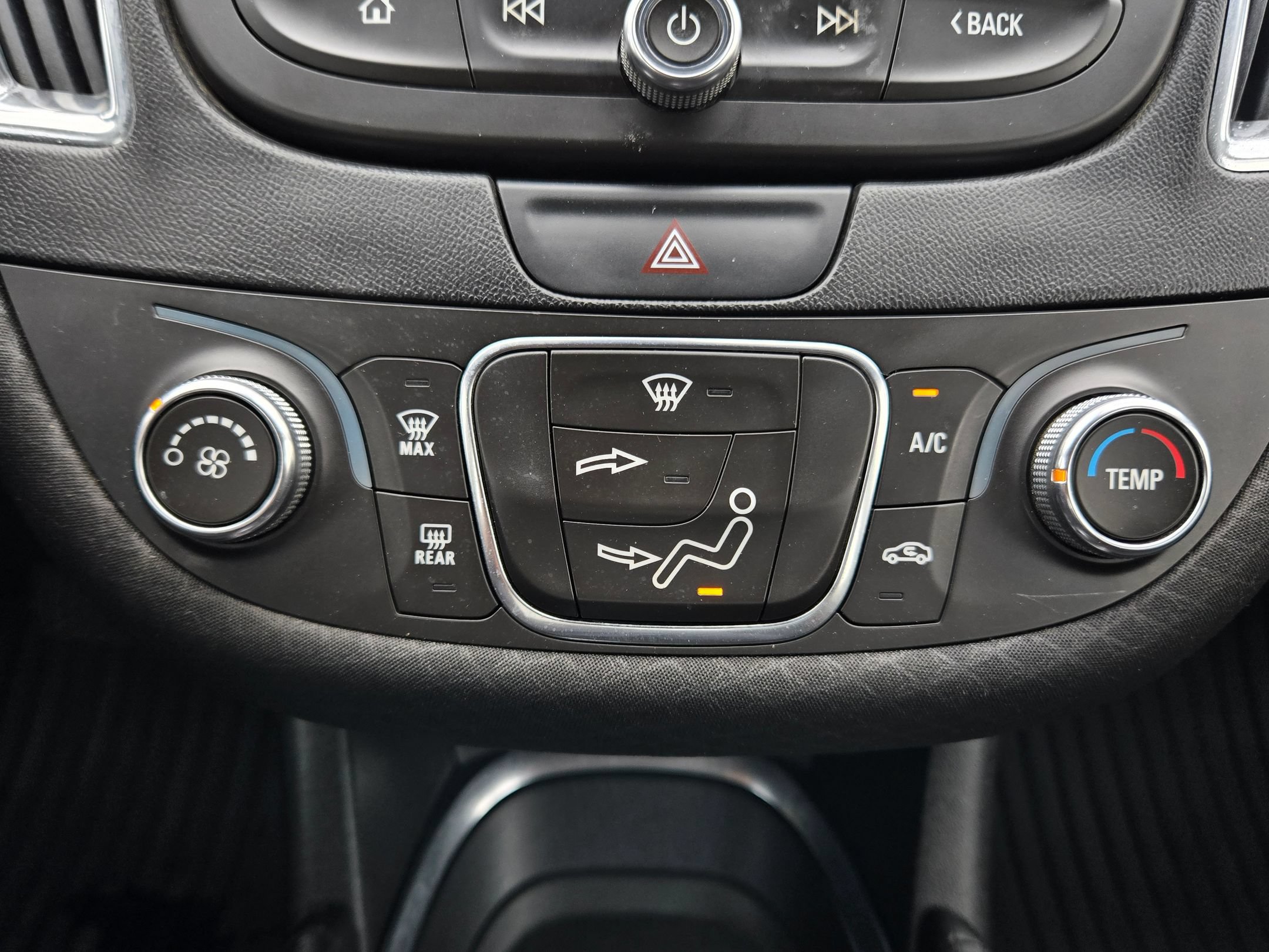 Used 2016 Chevrolet Malibu LT FWD image 29