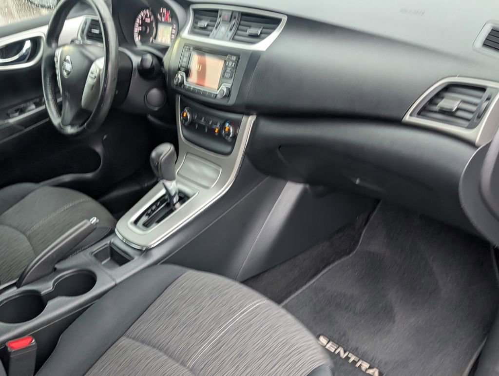 Used 2015 Nissan Sentra SV image 17