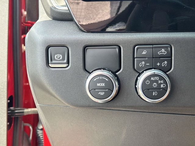 Used 2025 GMC Sierra 1500 SLT w/ SLT Premium Plus Package RWD image 19