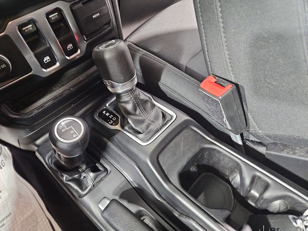 Used 2019 Jeep Wrangler Sport S image 20