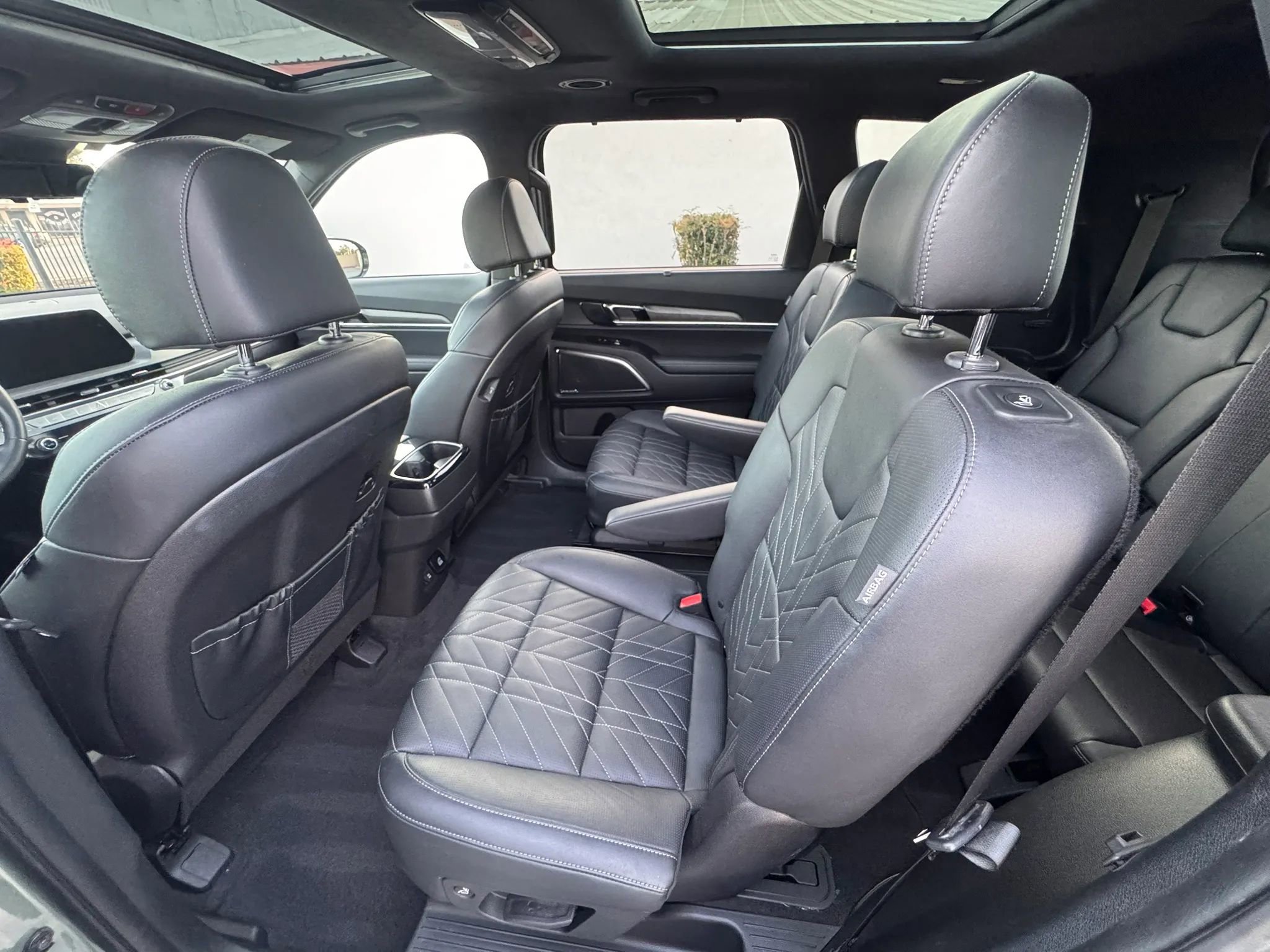Used 2023 Kia Telluride SX Prestige X-Pro AWD/4WD image 17