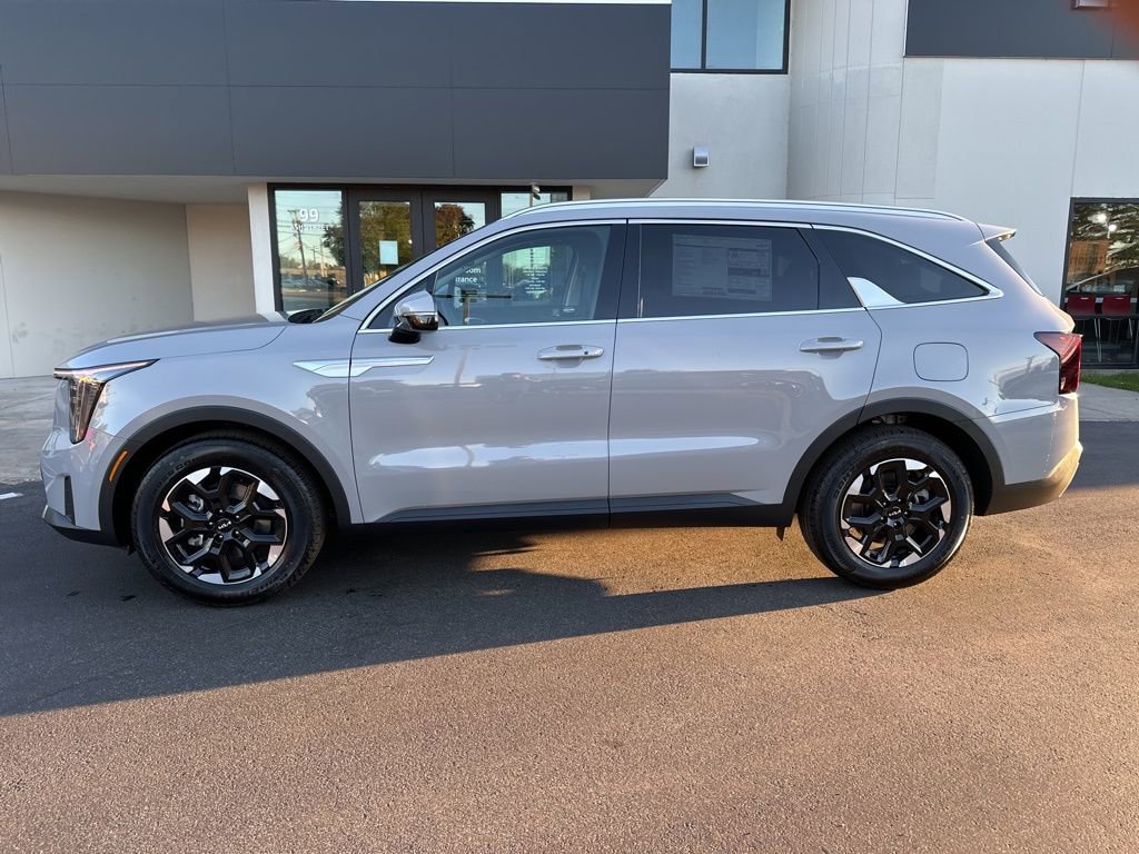 New 2026 Kia Sorento S w/ S Panoramic Sunroof Package image 2