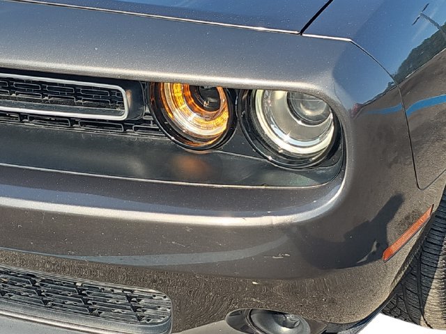 Used 2019 Dodge Challenger SXT RWD image 31