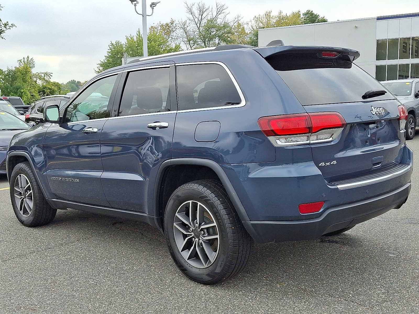 Used 2021 Jeep Grand Cherokee Limited image 4