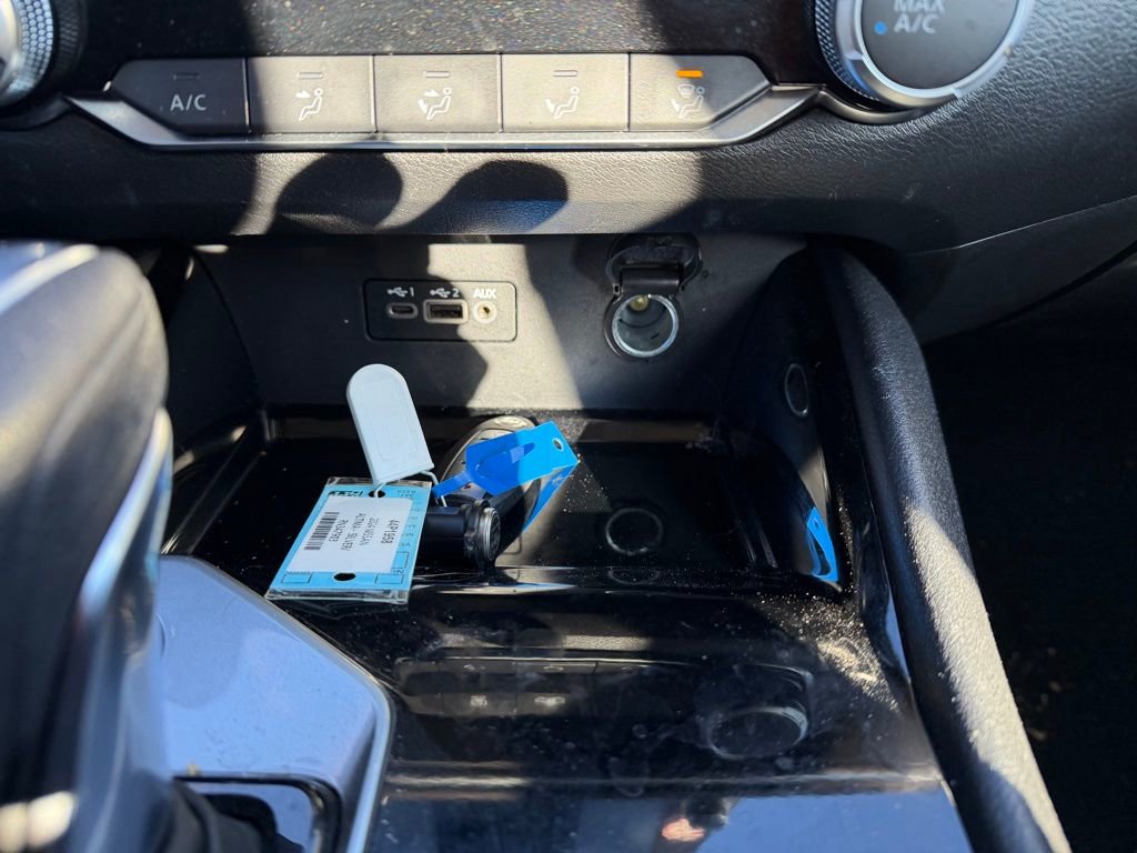 Used 2024 Nissan Altima 2.5 SV image 18