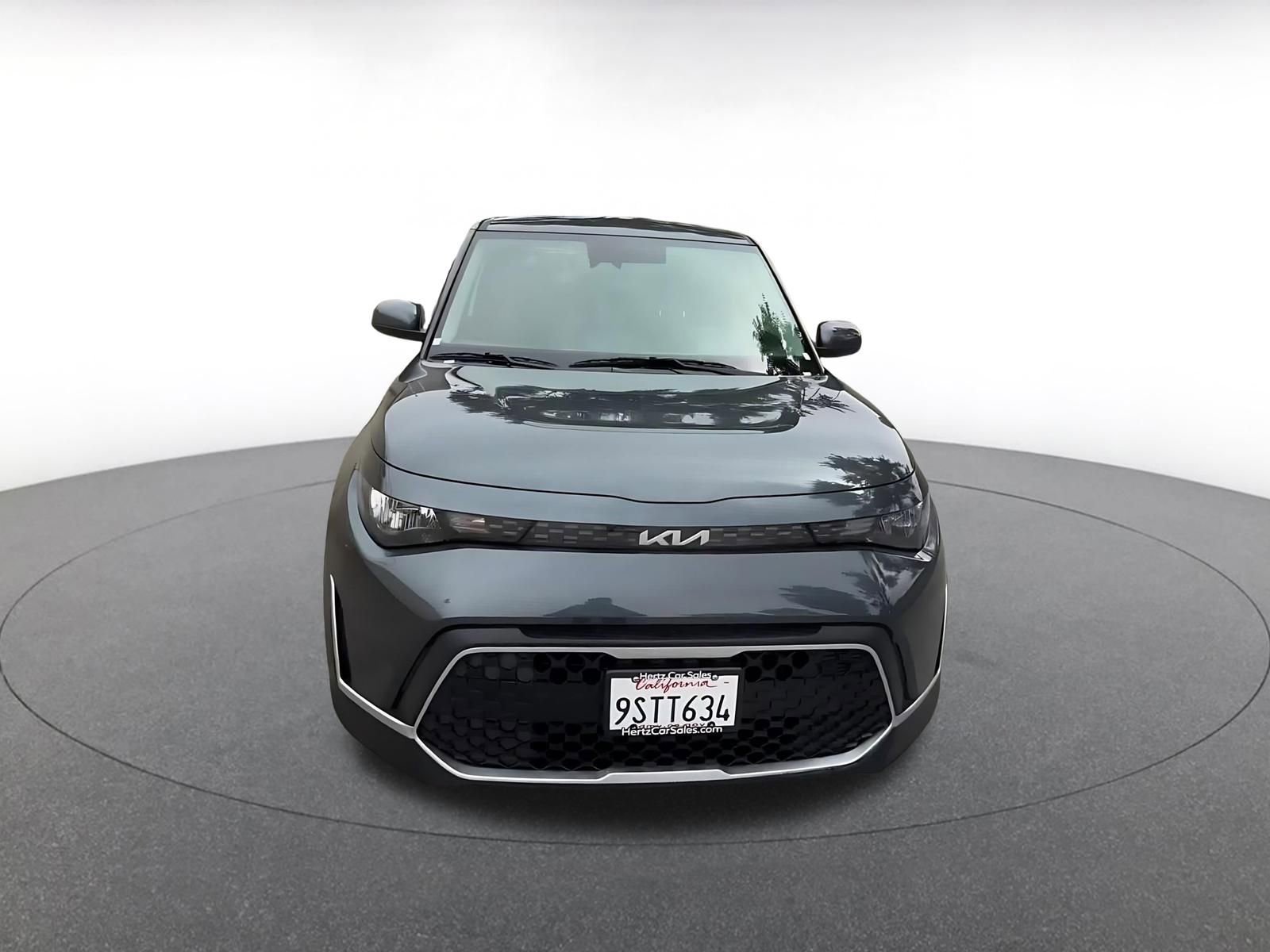 Used 2025 Kia Soul LX w/ LX Technology Package FWD image 4