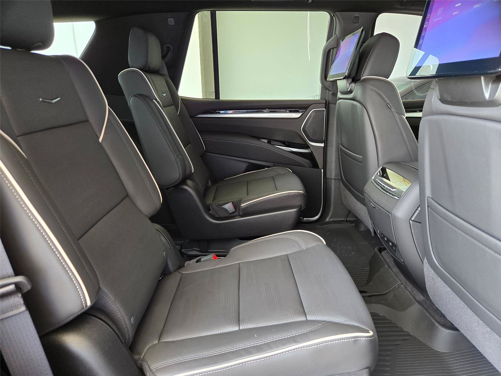 New 2026 Cadillac Escalade Sport w/ Touring Package AWD/4WD image 32