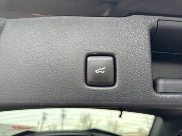 Used 2023 Ford Escape ST-Line w/ Tech Pack #1 AWD/4WD image 21