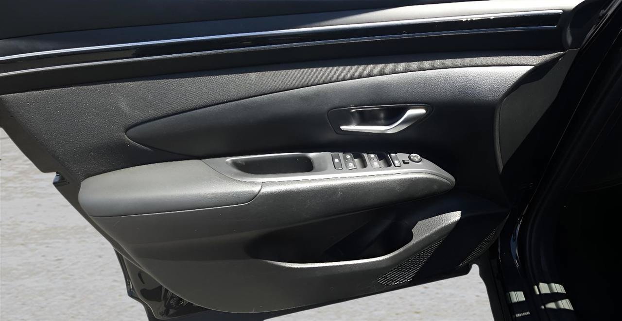 Used 2023 Hyundai Tucson SEL w/ Convenience Package AWD/4WD image 9