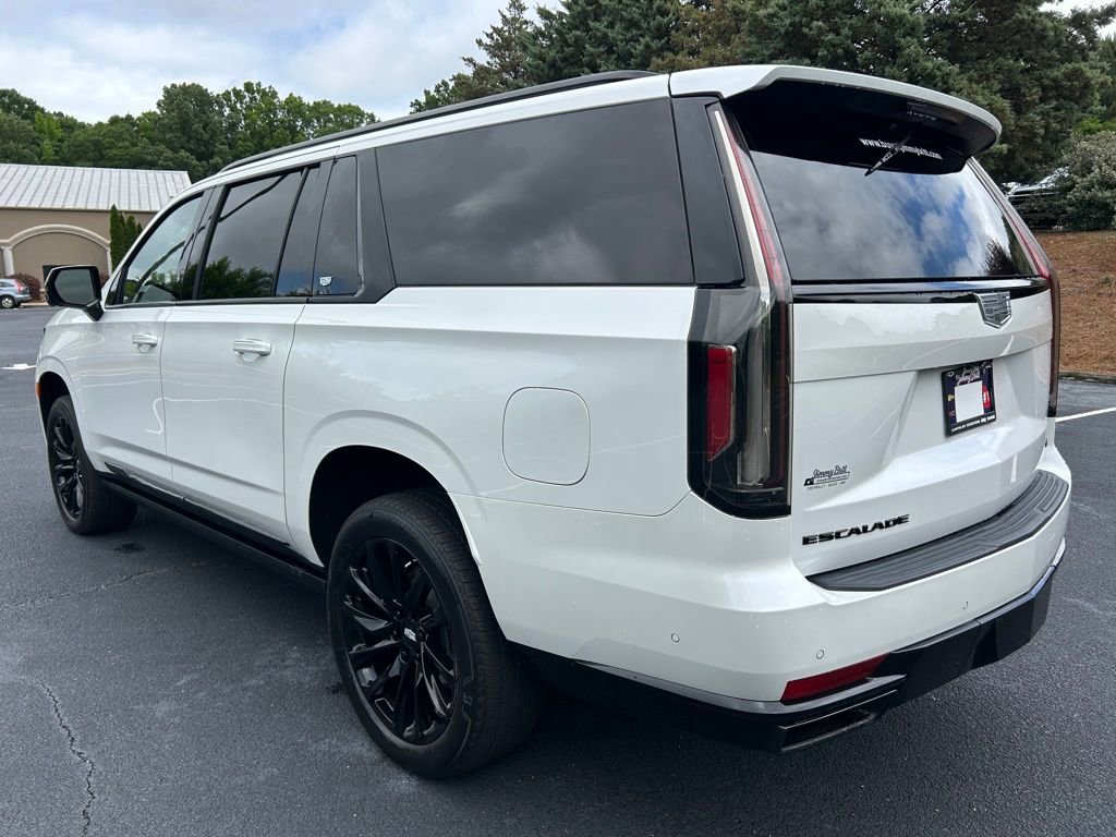Used 2023 Cadillac Escalade ESV Sport Platinum w/ LPO, ONYX Package AWD/4WD image 23