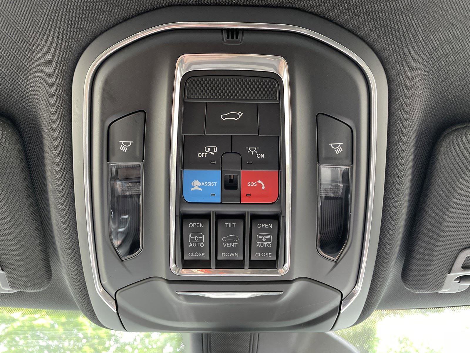 Used 2025 Jeep Grand Cherokee Summit w/ Adv Protech Group IV AWD/4WD image 32