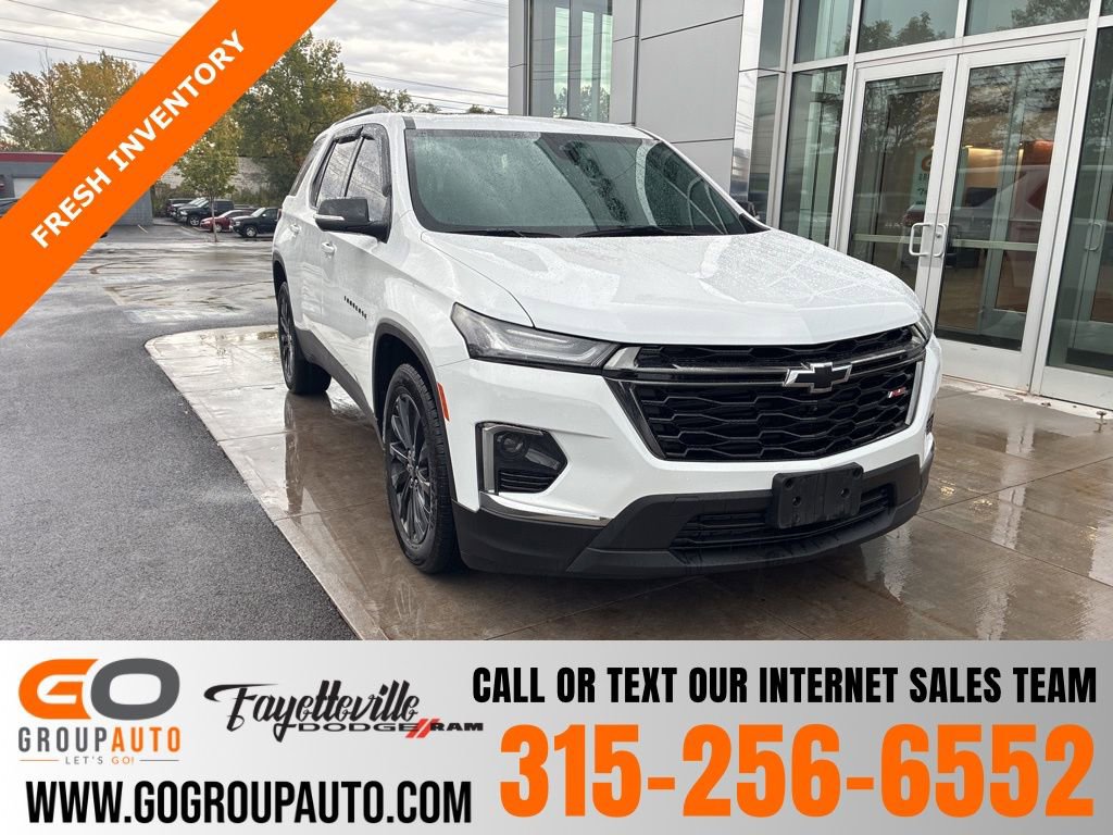 Used 2023 Chevrolet Traverse RS w/ LPO, Floor Liner Package image 1