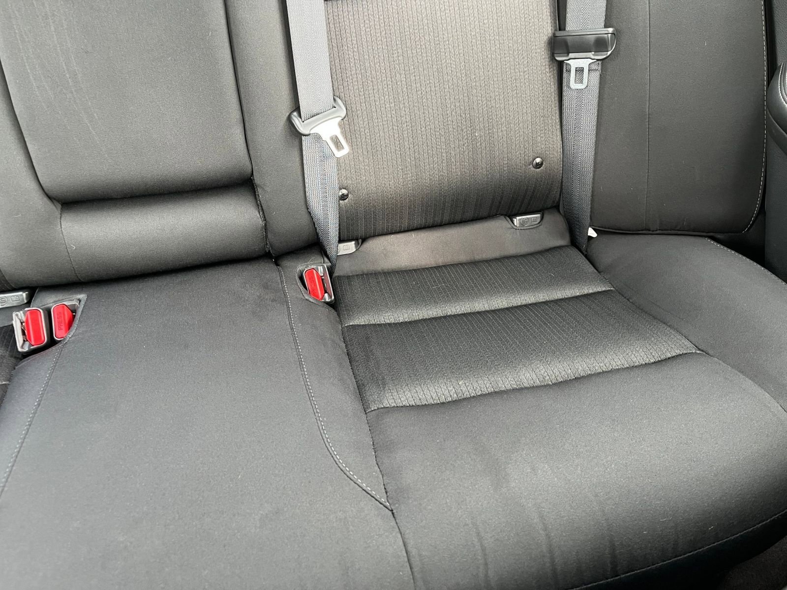Used 2025 Nissan Altima 2.5 SV FWD image 38