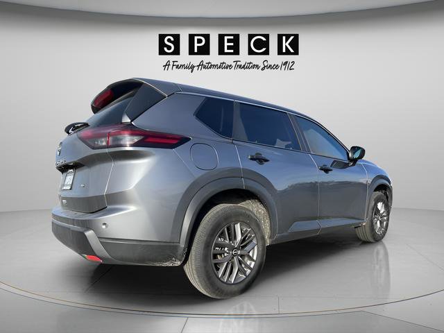 Used 2024 Nissan Rogue S AWD/4WD image 5