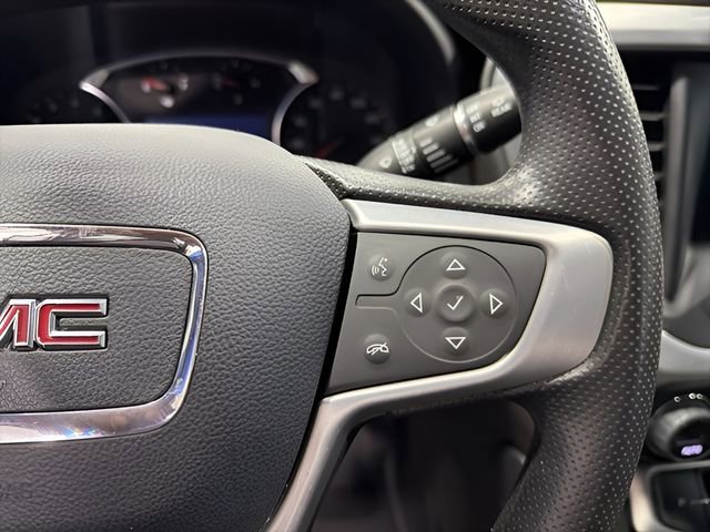 Used 2023 GMC Acadia SLE w/ Driver Convenience Package image 17