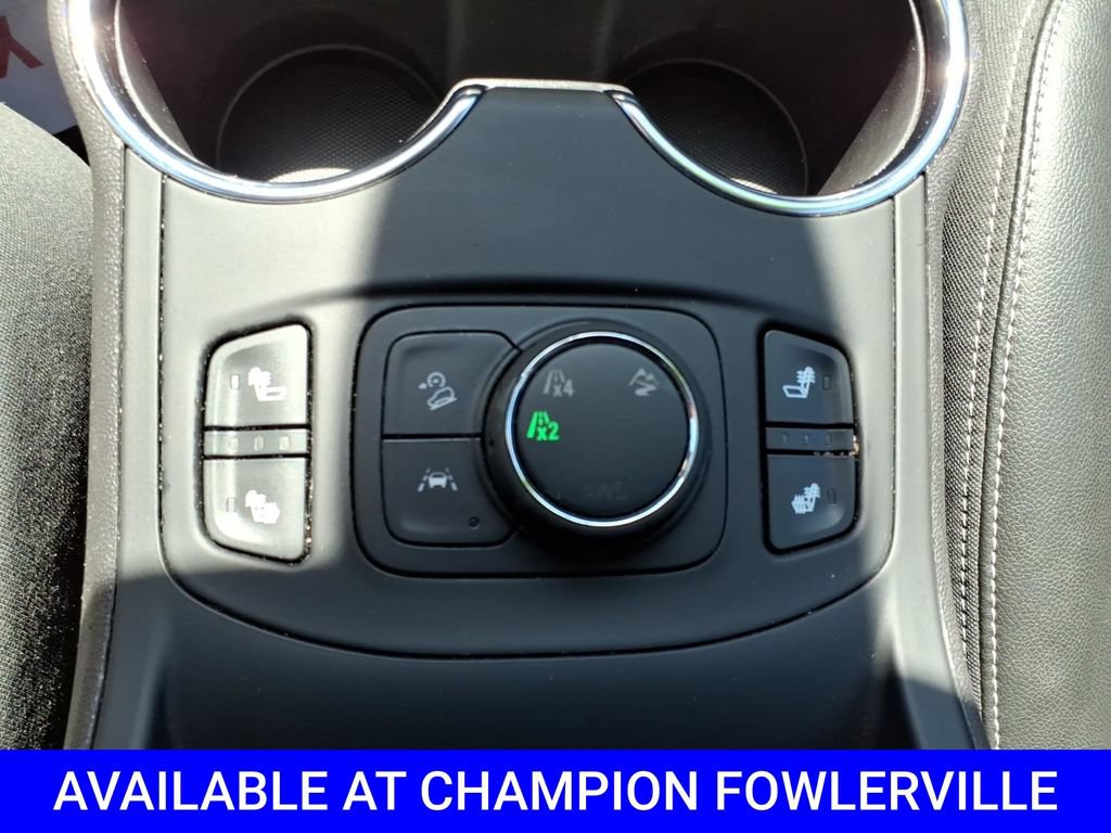 Used 2024 GMC Terrain SLT AWD/4WD image 28