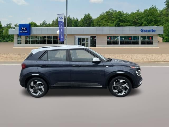 Used 2021 Hyundai Venue image 7