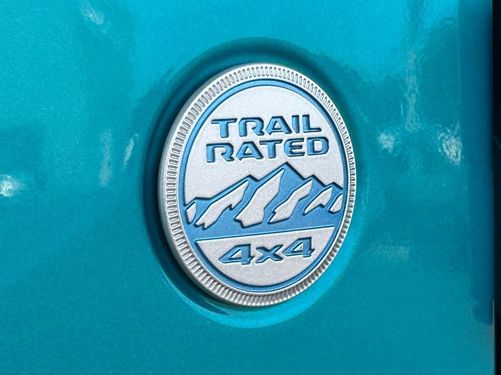Used 2024 Jeep Wrangler Unlimited Sahara w/ Technology Group AWD/4WD image 43